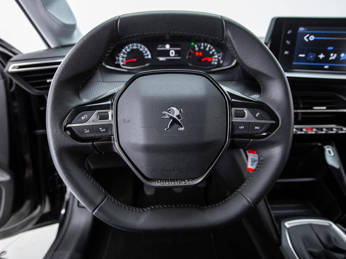 peugeot-208-2023-gasolina-1199cc