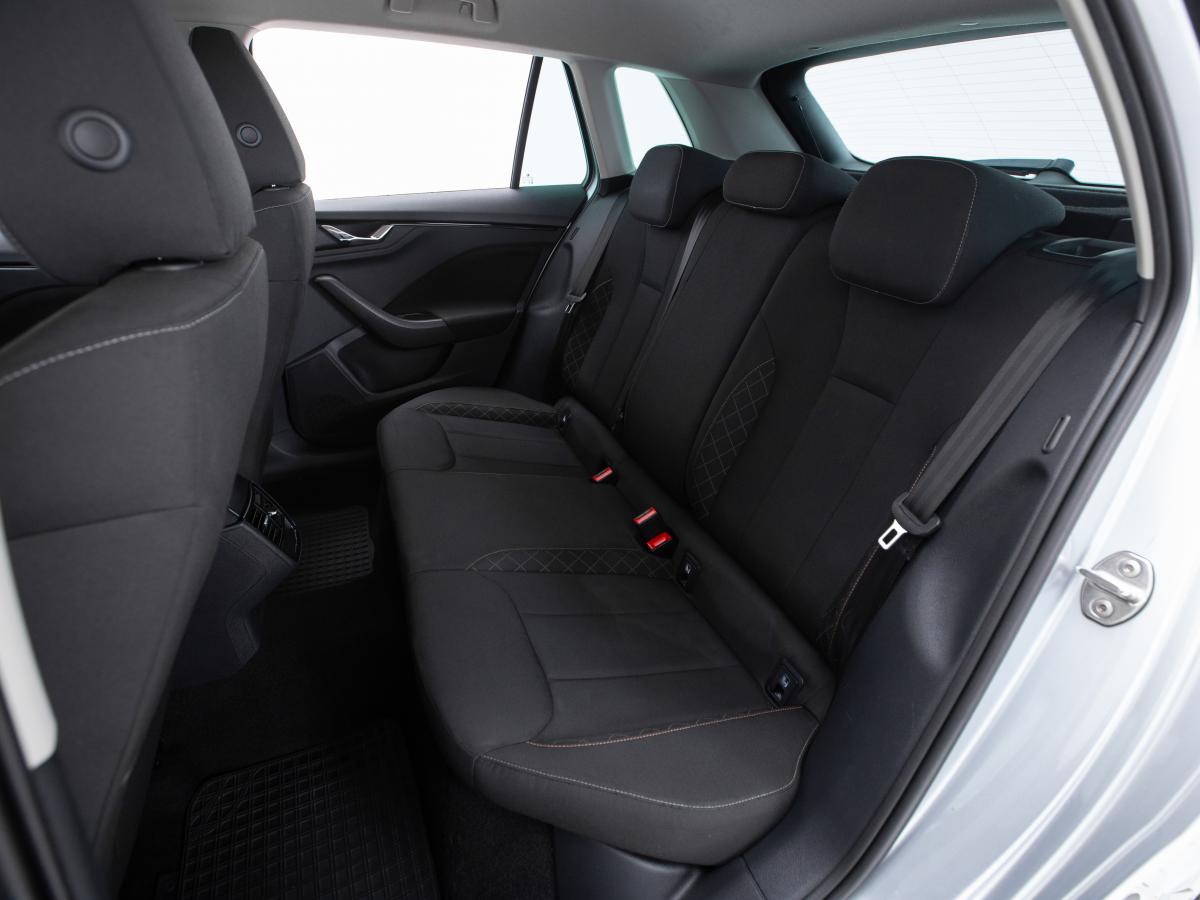skoda-kamiq-2023-gasolina-999cc