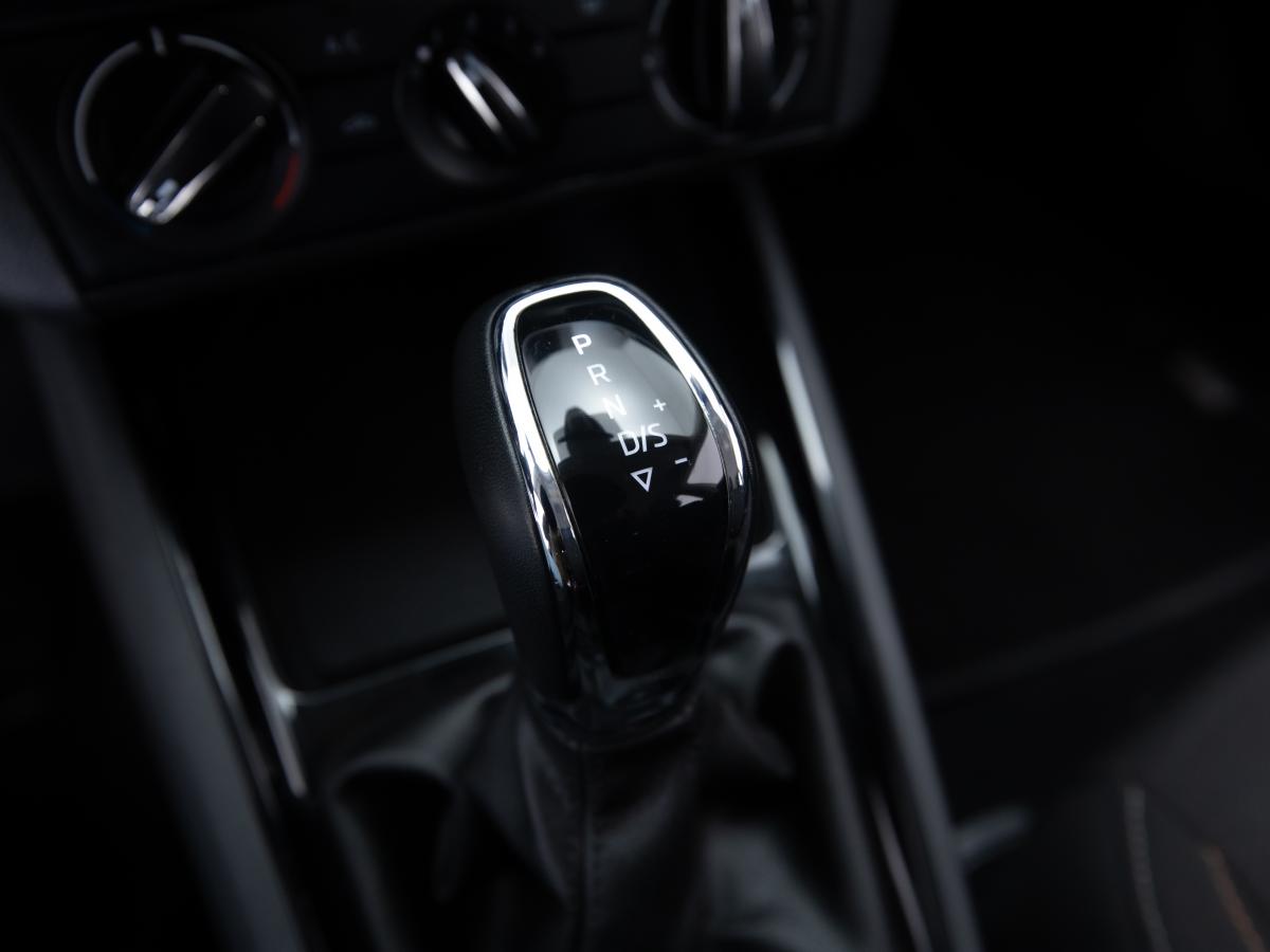 skoda-kamiq-2023-gasolina-999cc