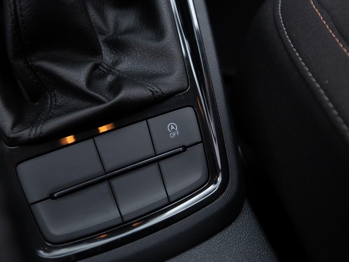 skoda-kamiq-2023-gasolina-999cc