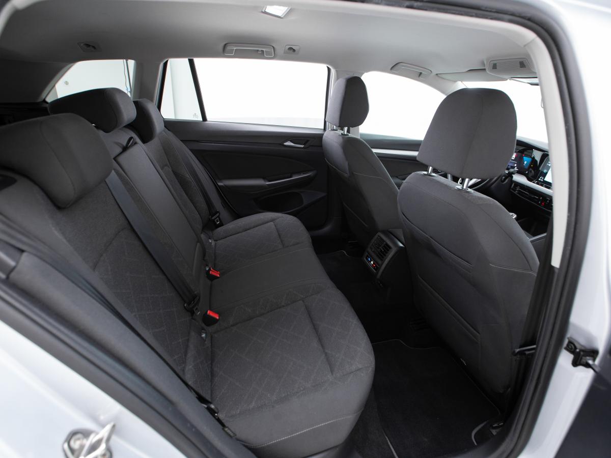 volkswagen-golf-variant-2021-diesel-1968cc