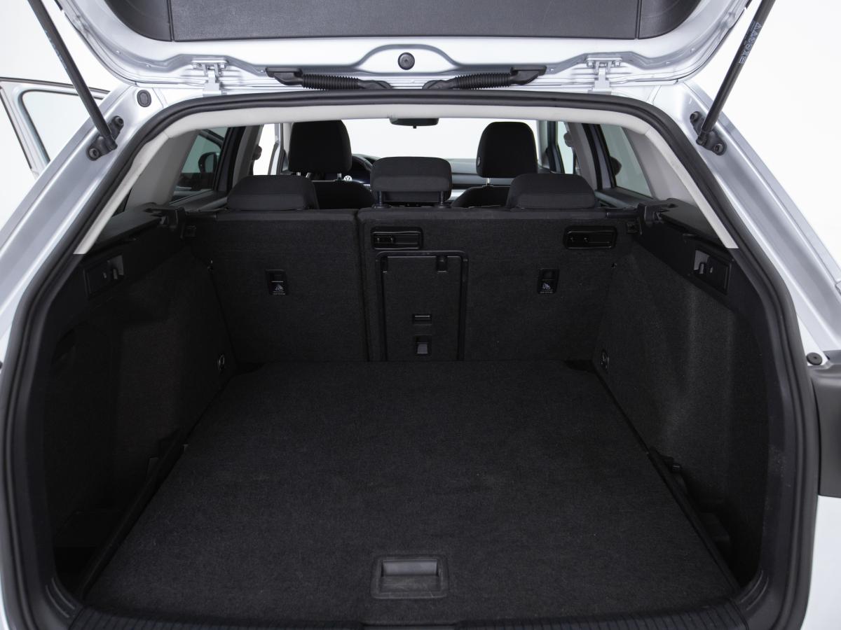 volkswagen-golf-variant-2021-diesel-1968cc