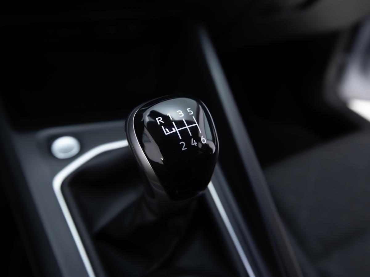 volkswagen-golf-variant-2021-diesel-1968cc