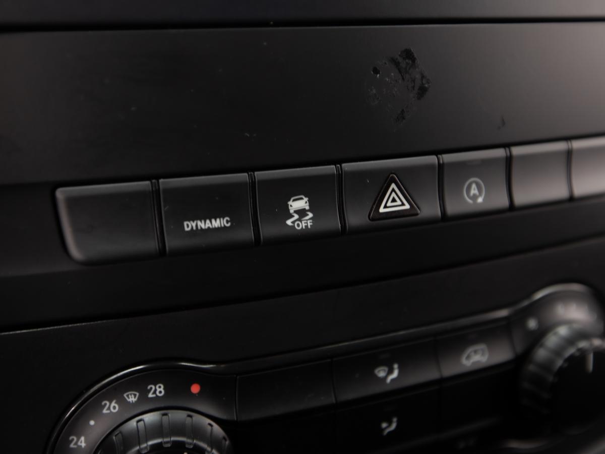 mercedes-benz-vito-2022-diesel-1950cc