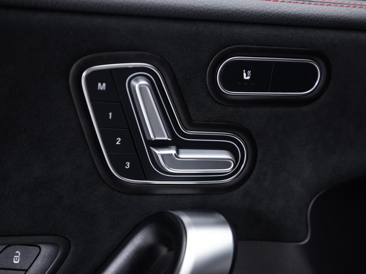 mercedes-benz-cla-2023-gasolina-1991cc