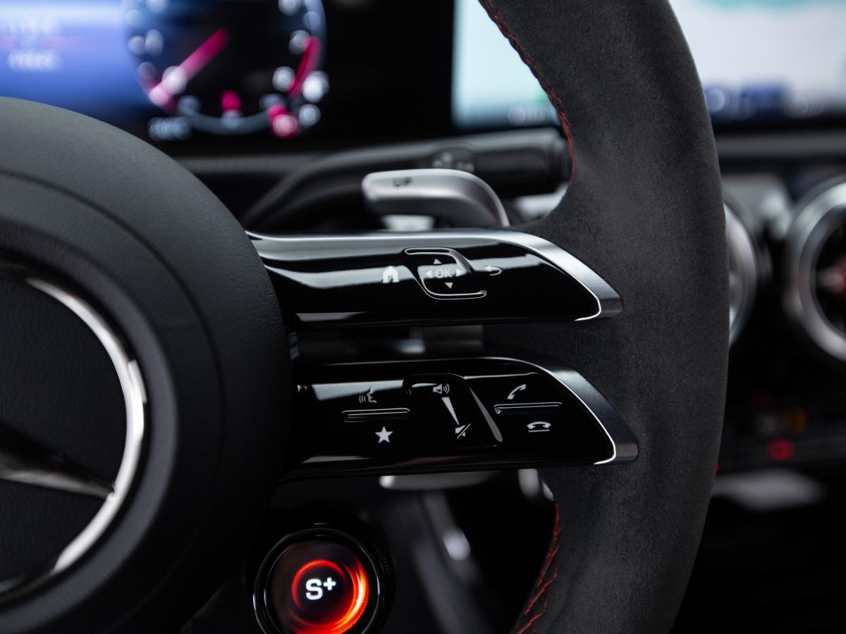 mercedes-benz-cla-2023-gasolina-1991cc