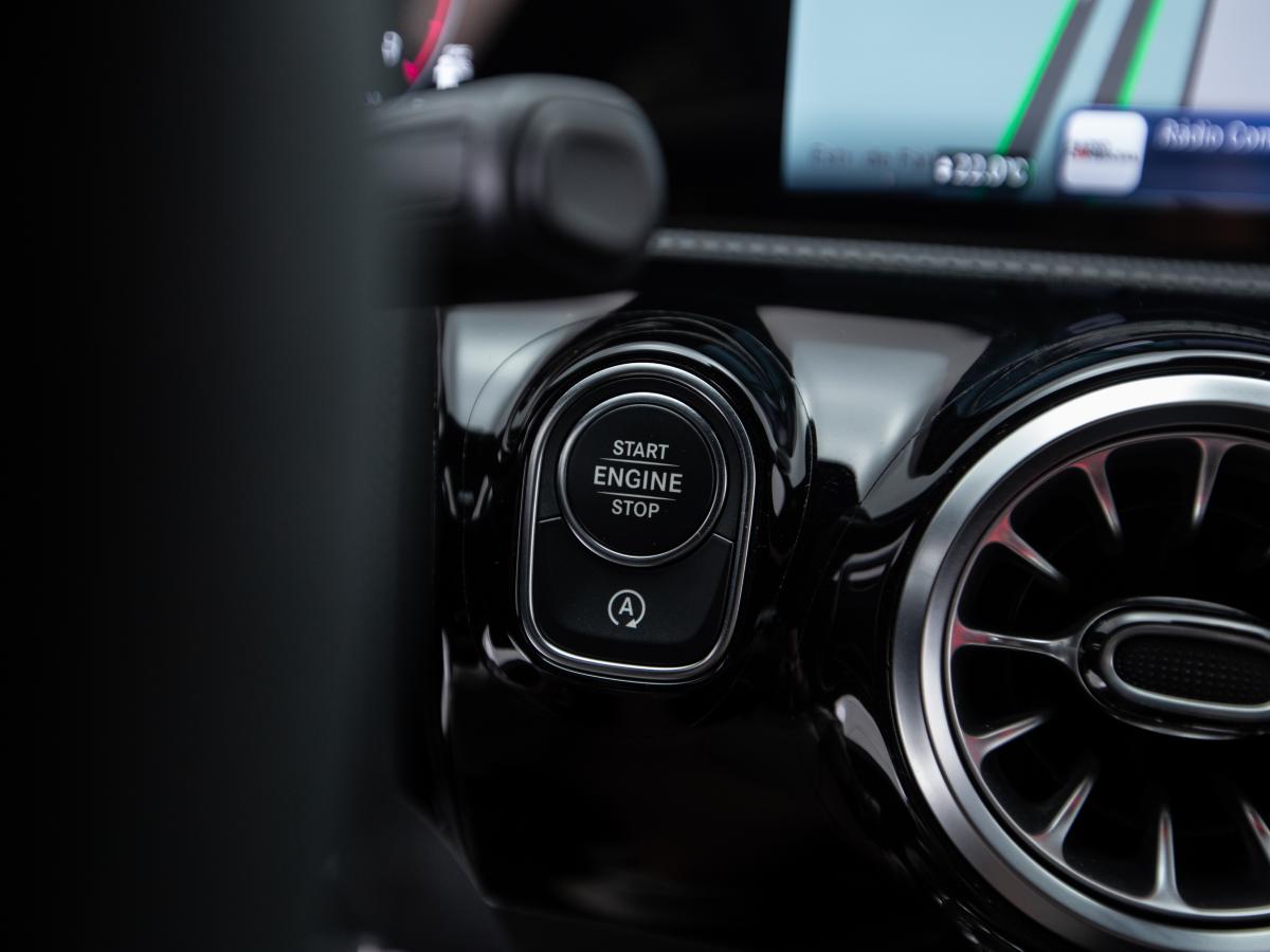mercedes-benz-cla-2023-gasolina-1991cc