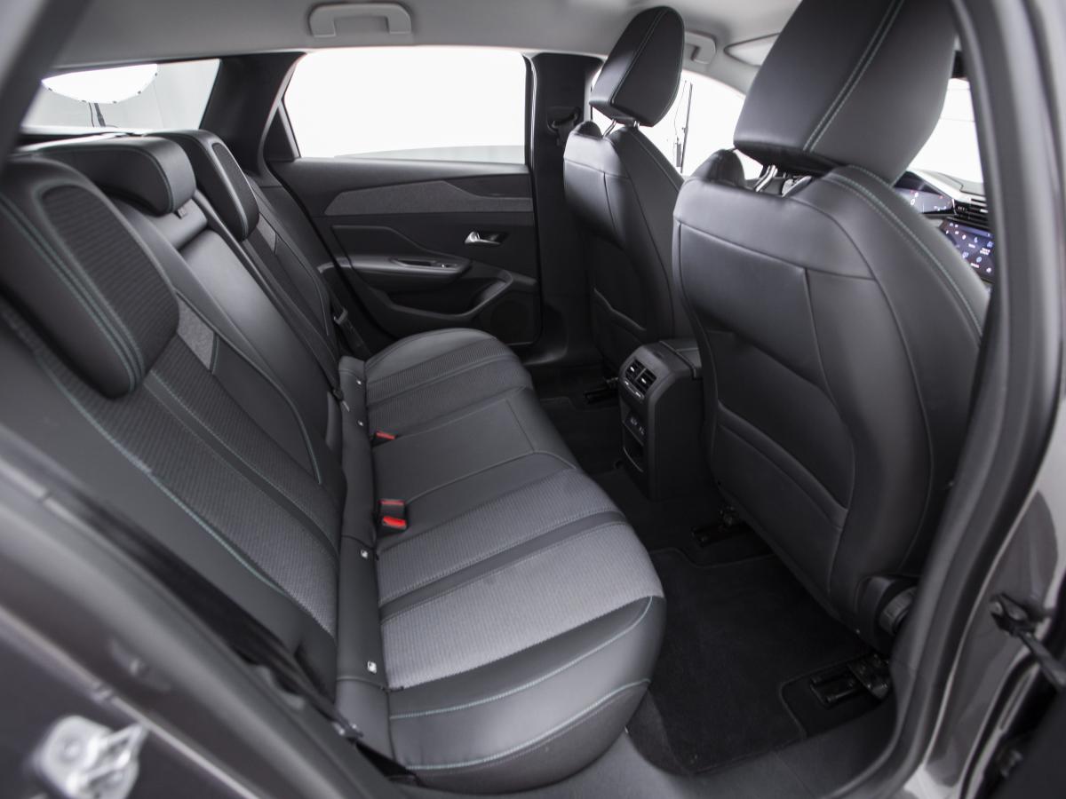 peugeot-308-sw-2022-diesel-1499cc