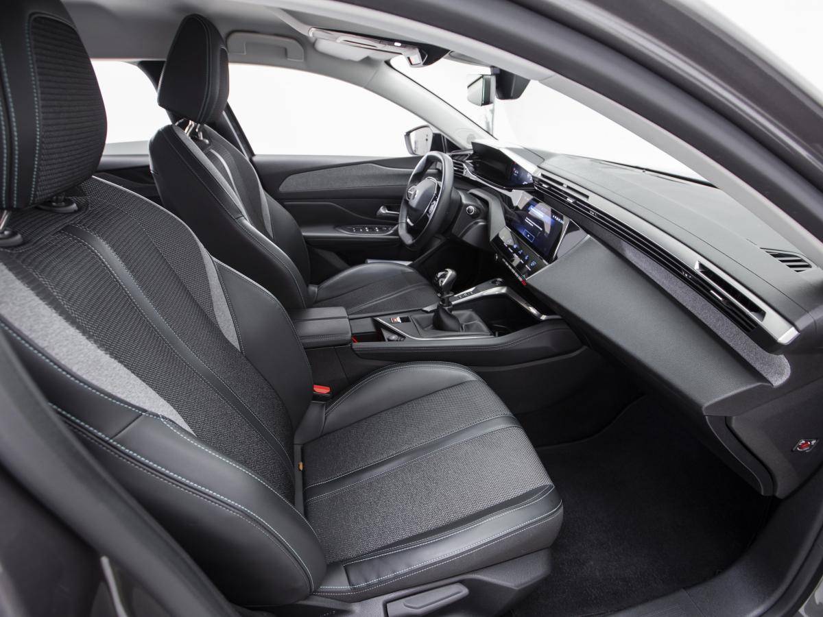 peugeot-308-sw-2022-diesel-1499cc