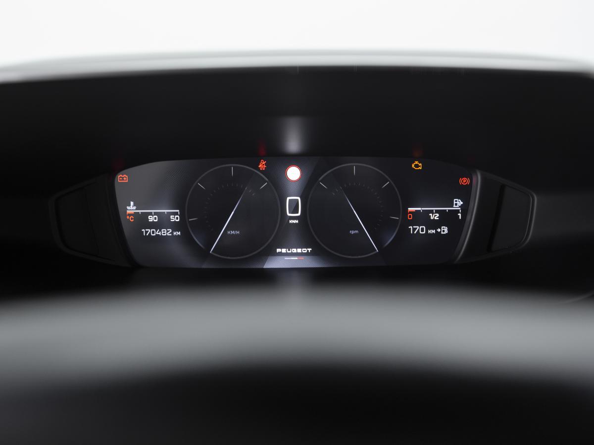 peugeot-308-sw-2022-diesel-1499cc