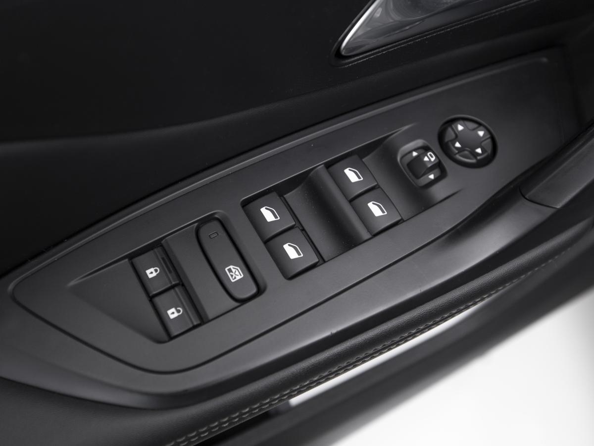peugeot-308-sw-2022-diesel-1499cc