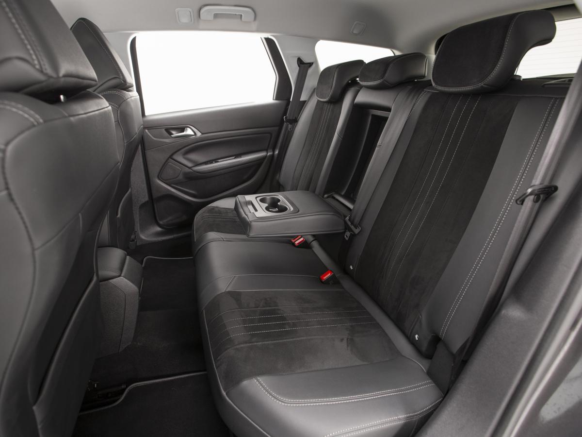 peugeot-308-sw-2019-diesel-1499cc