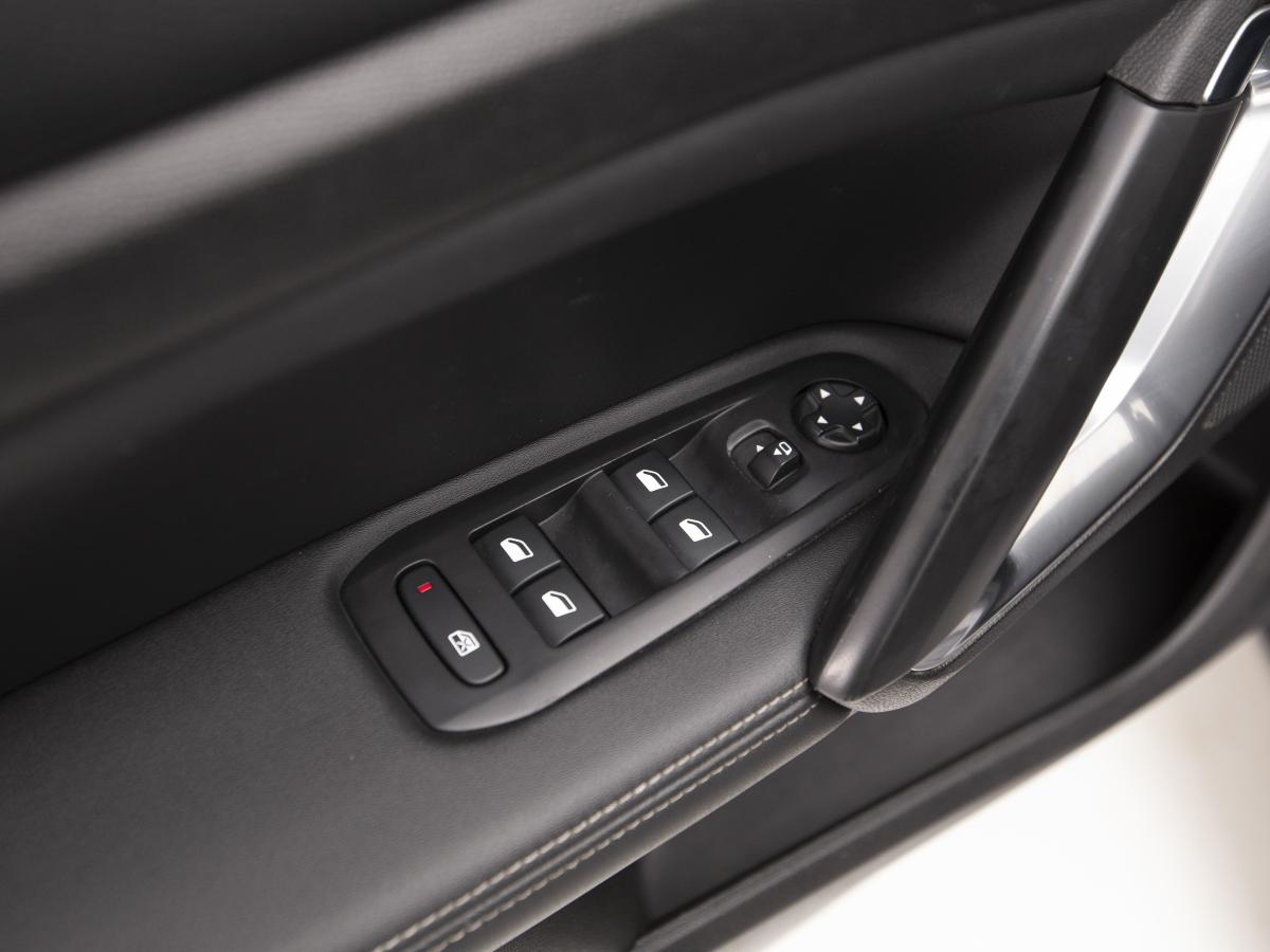 peugeot-308-sw-2019-diesel-1499cc