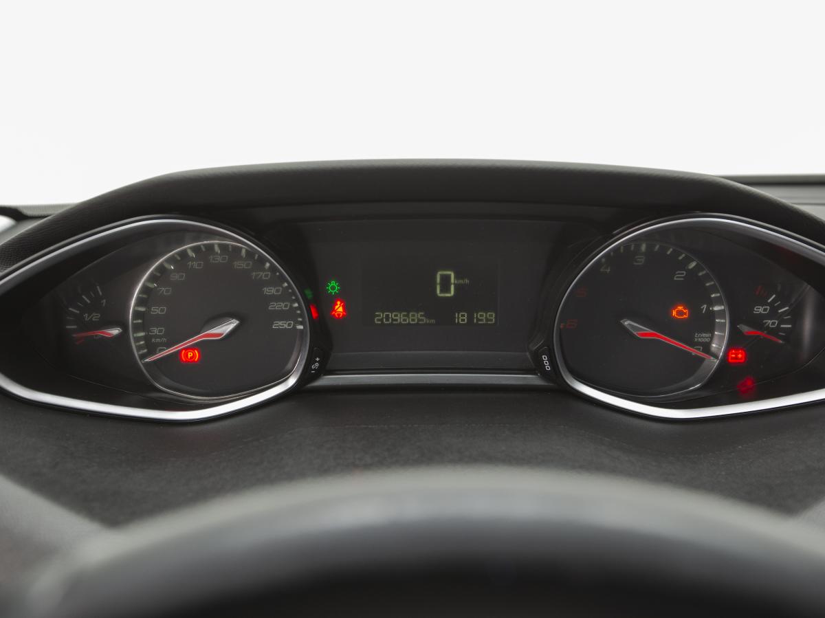 peugeot-308-sw-2019-diesel-1499cc