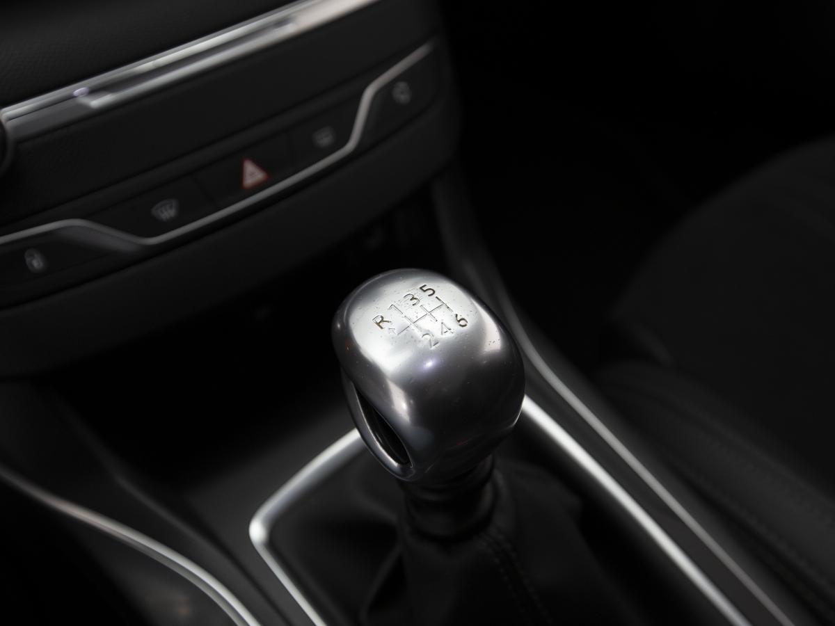 peugeot-308-sw-2019-diesel-1499cc