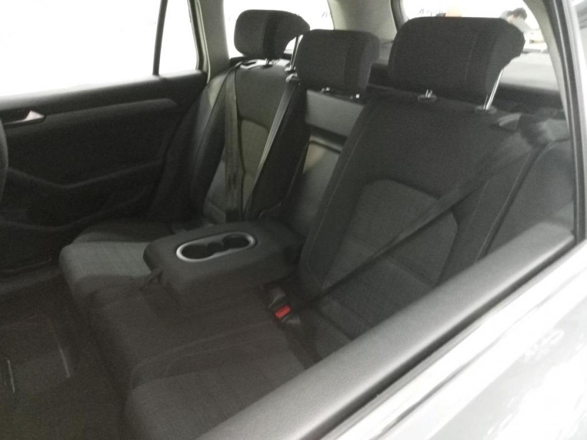volkswagen-passat-variant-2022-diesel-1968cc