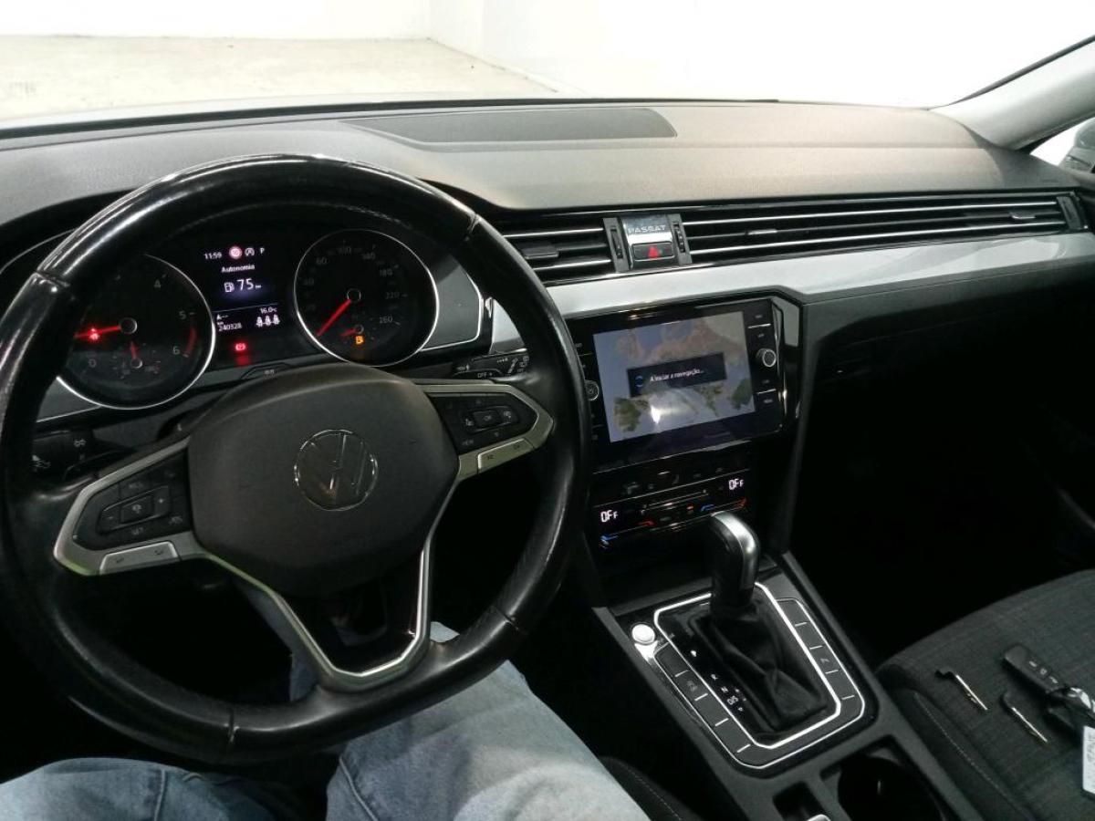 volkswagen-passat-variant-2022-diesel-1968cc