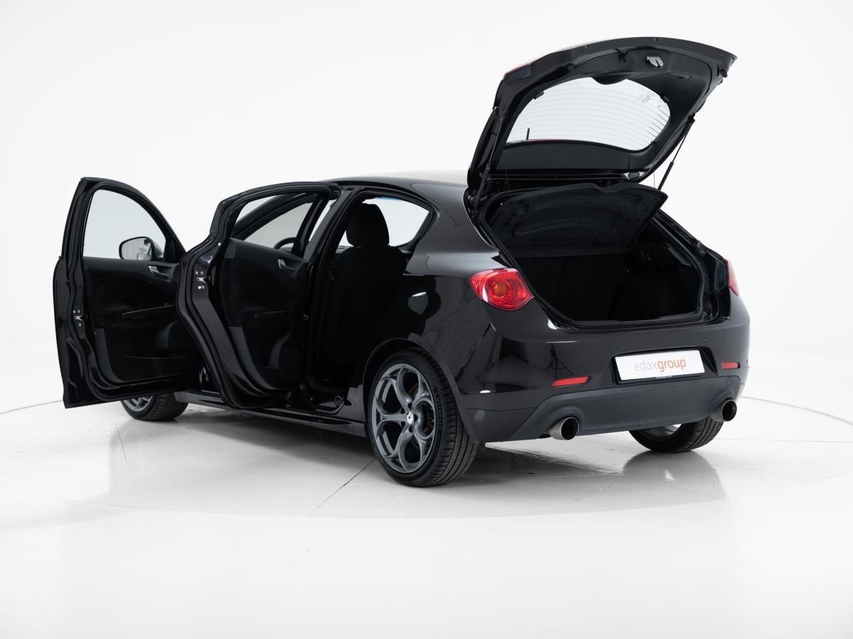 alfa-romeo-giulietta-2015-diesel-1956cc