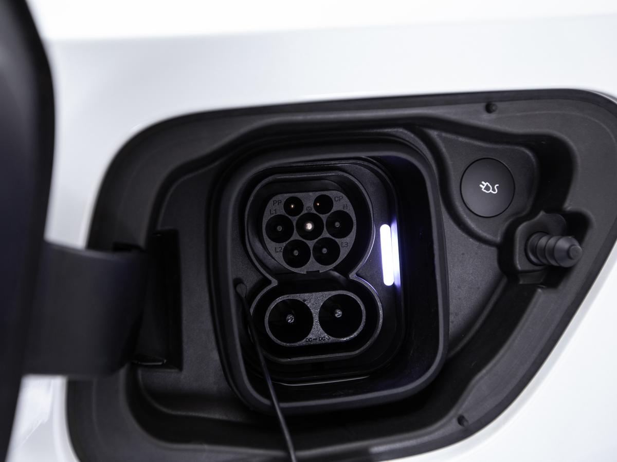 polestar-2-2022-eletrico-0cc