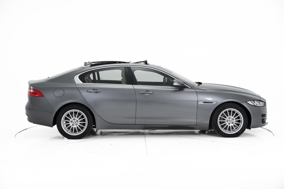 jaguar-xe-2015-diesel-1999cc