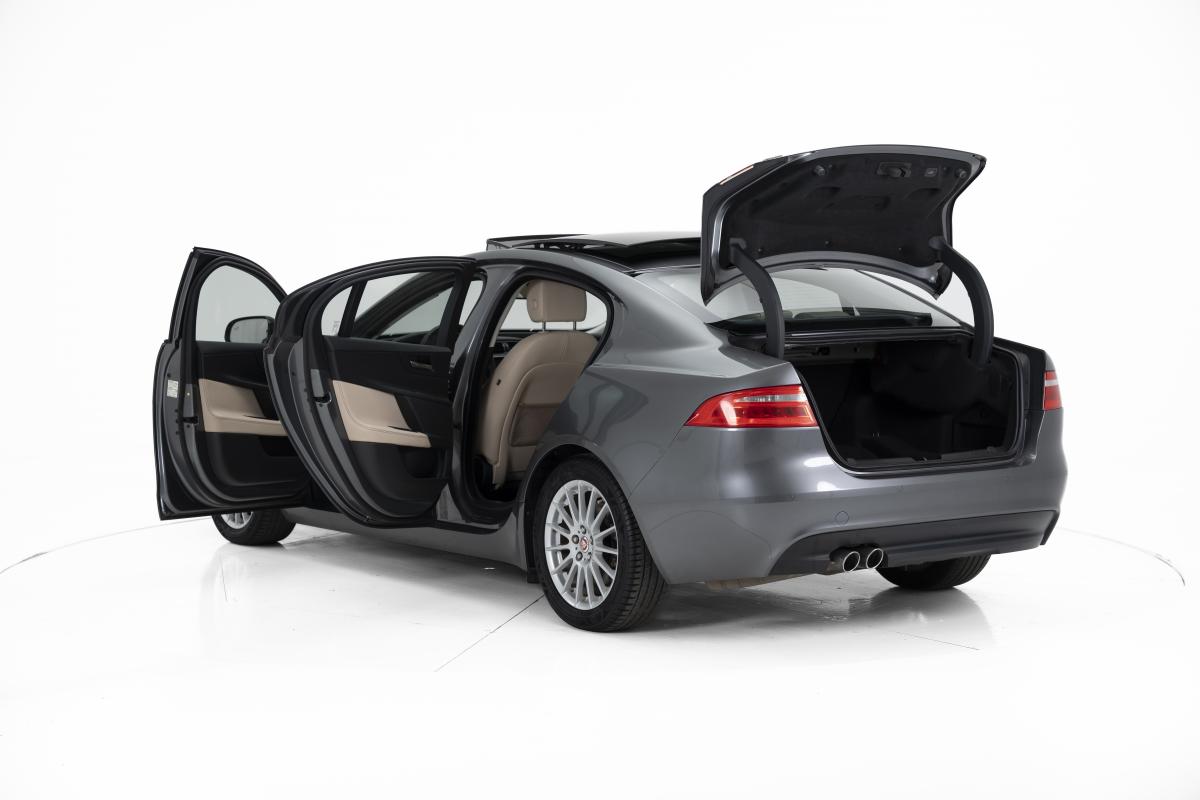 jaguar-xe-2015-diesel-1999cc
