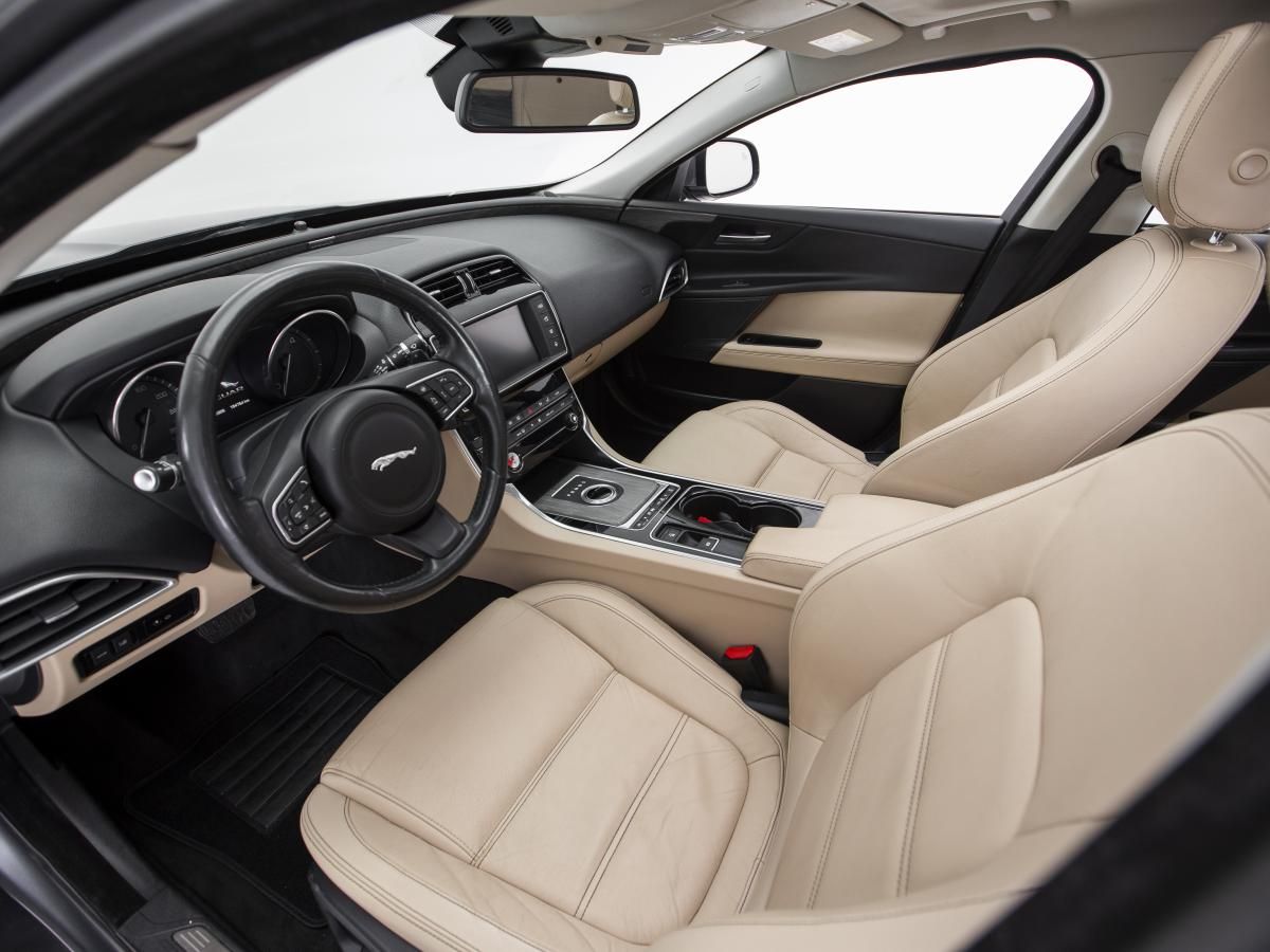 jaguar-xe-2015-diesel-1999cc
