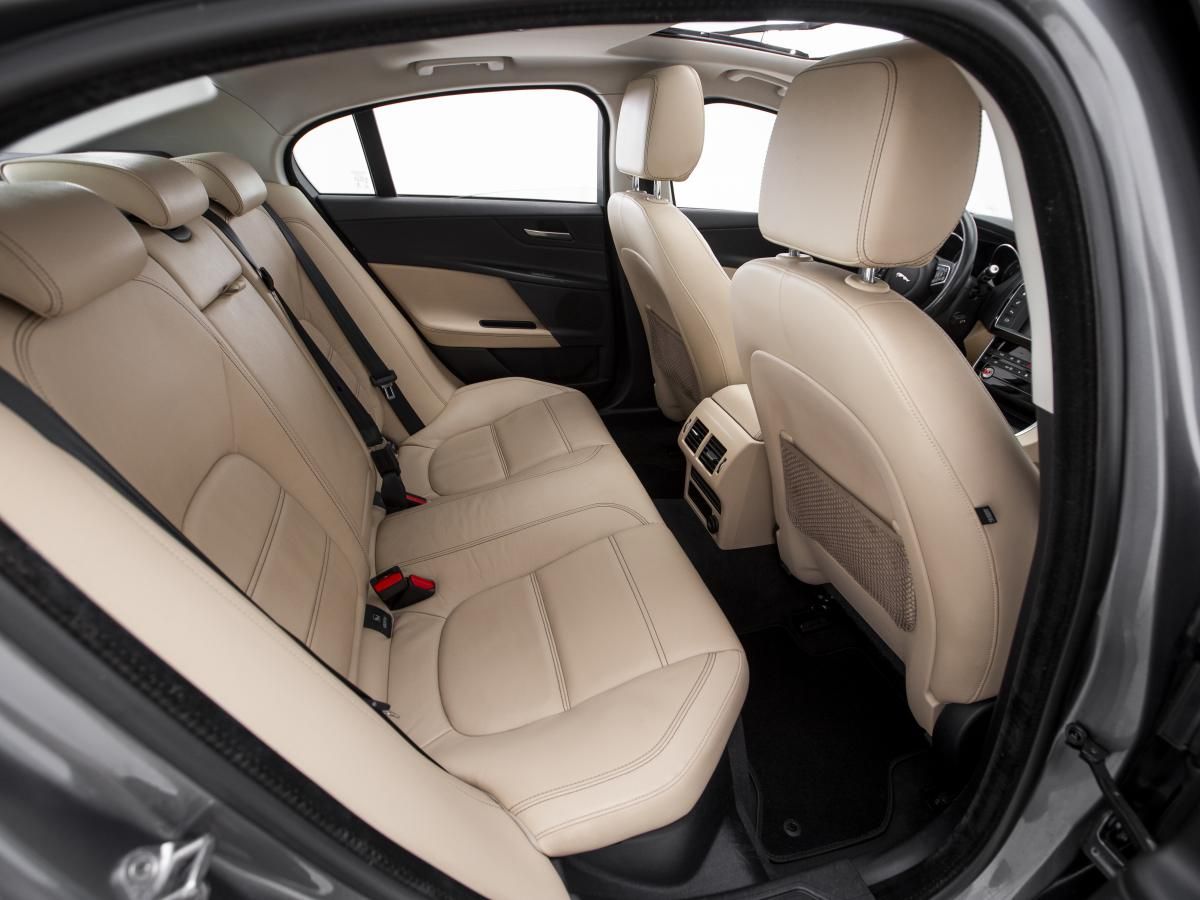 jaguar-xe-2015-diesel-1999cc