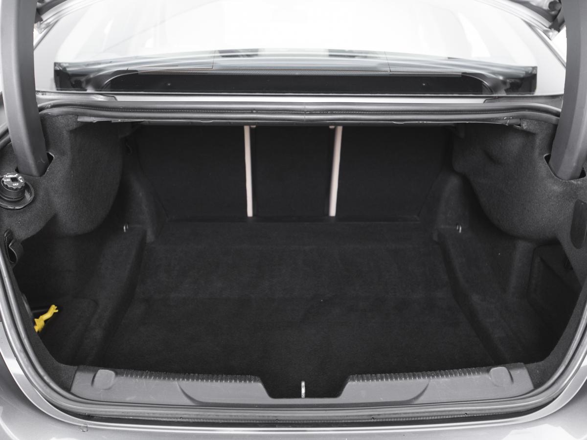 jaguar-xe-2015-diesel-1999cc