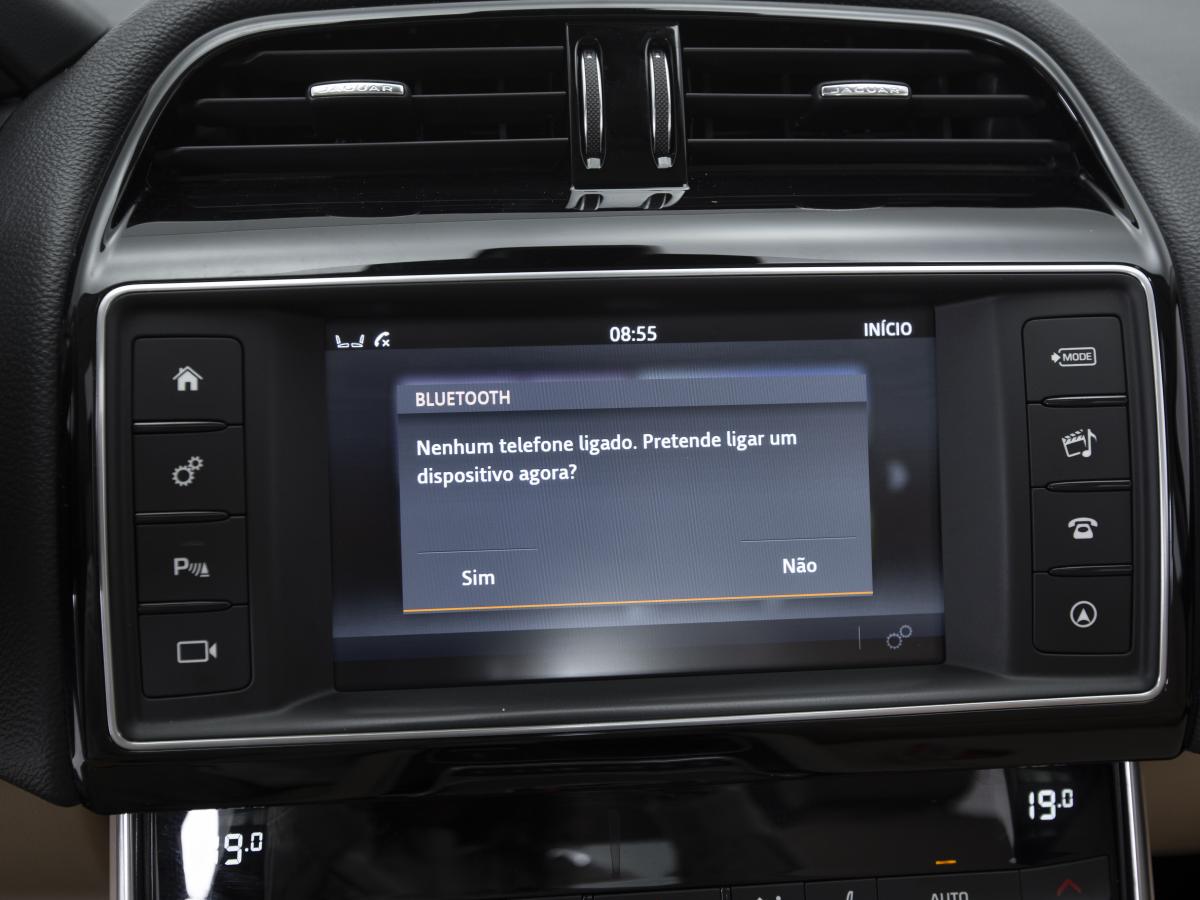jaguar-xe-2015-diesel-1999cc