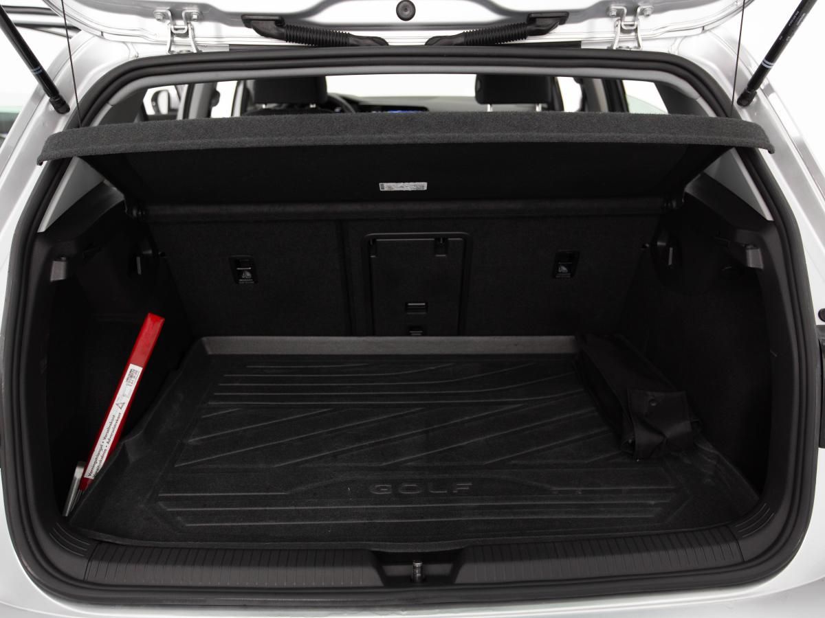 volkswagen-golf-2022-gpl-1498cc