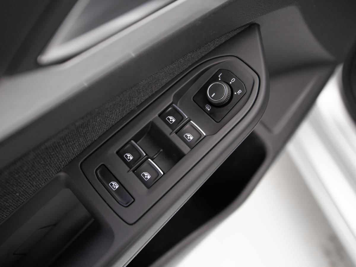 volkswagen-golf-2022-gpl-1498cc