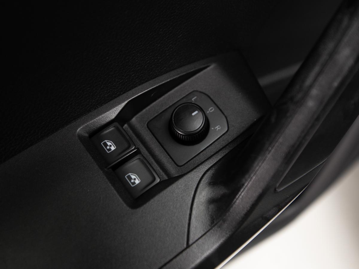 seat-ibiza-2023-gasolina-999cc