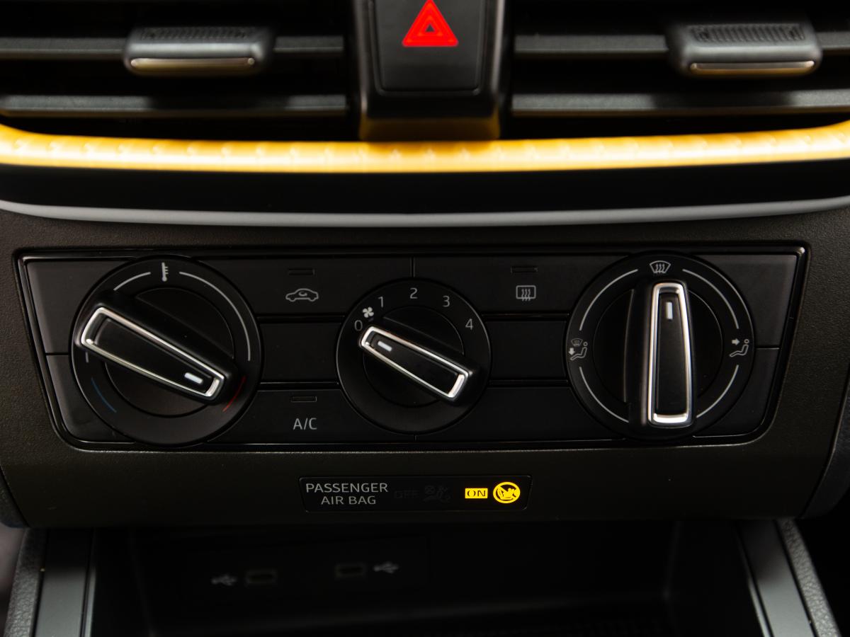 seat-ibiza-2023-gasolina-999cc