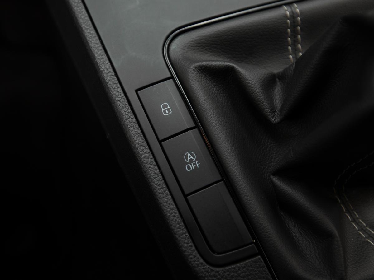 seat-ibiza-2023-gasolina-999cc