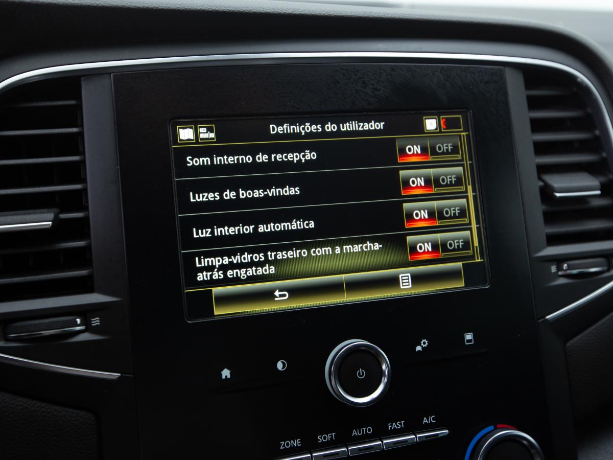 renault-megane-sport-tourer-2021-diesel-1461cc