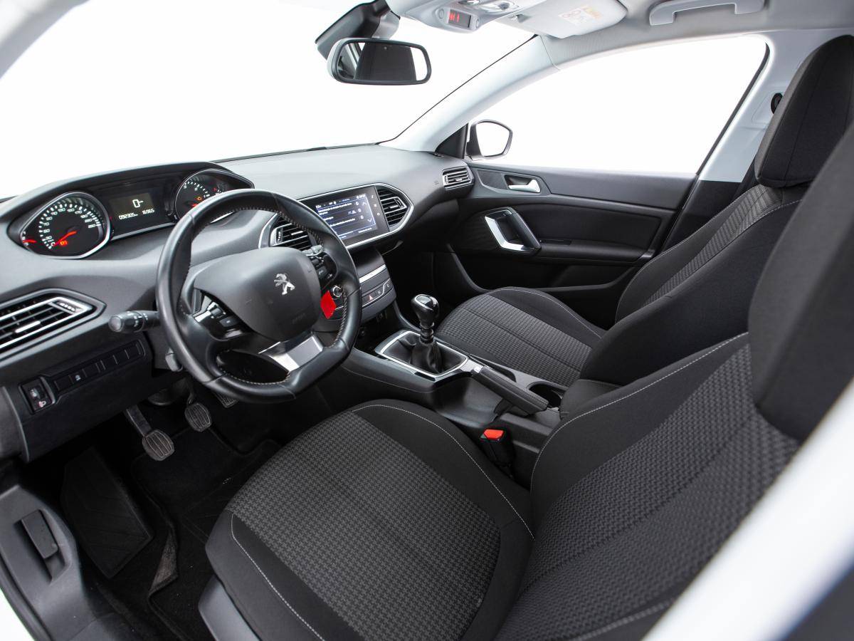 peugeot-308-2019-diesel-1499cc