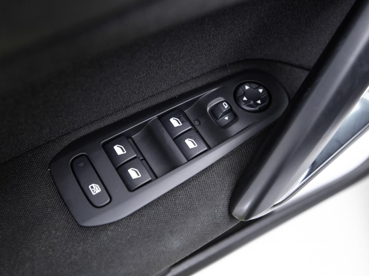 peugeot-308-2019-diesel-1499cc