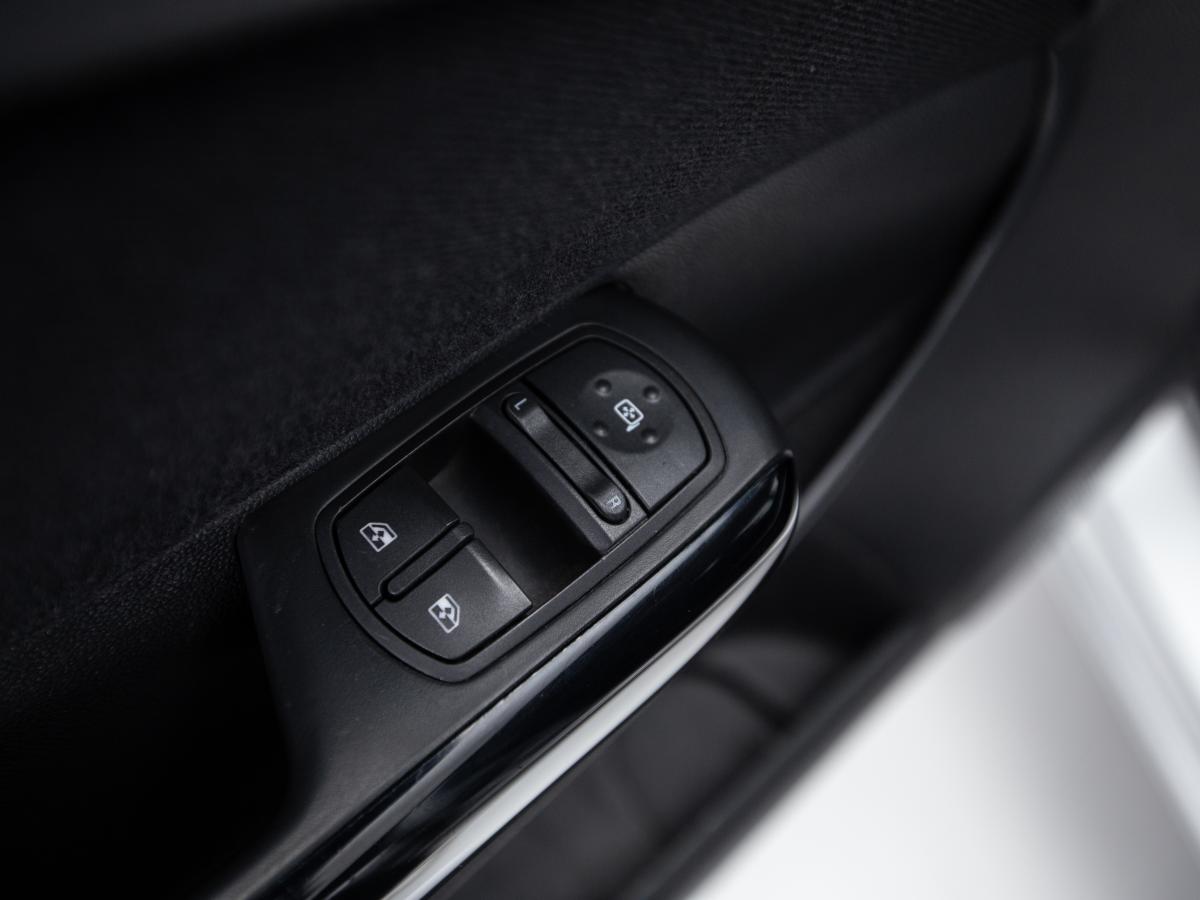 opel-corsa-2011-gasolina-1229cc