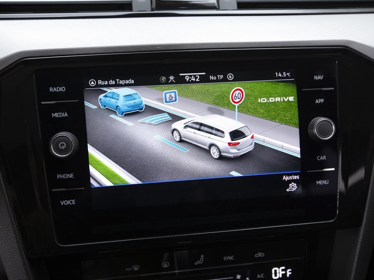 volkswagen-passat-variant-2022-diesel-1968cc