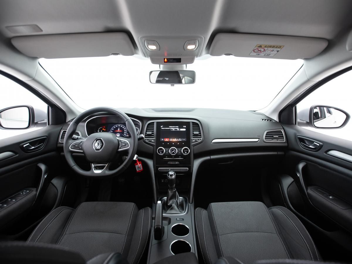 renault-megane-sport-tourer-2023-diesel-1461cc