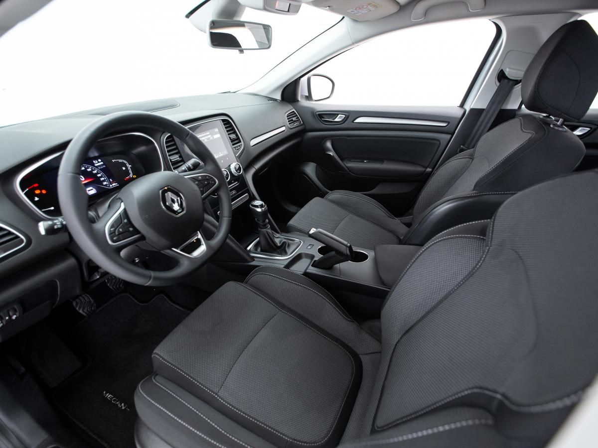 renault-megane-sport-tourer-2023-diesel-1461cc