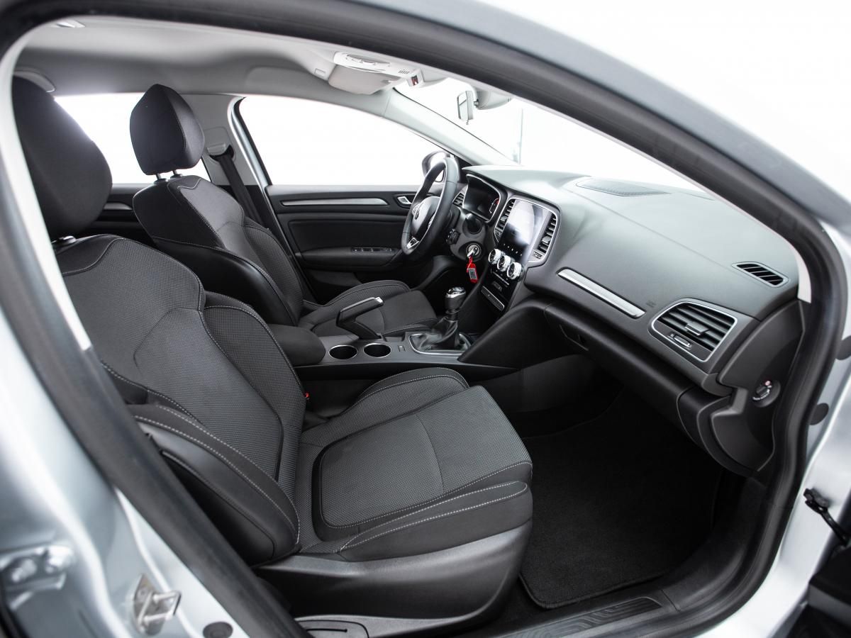 renault-megane-sport-tourer-2023-diesel-1461cc
