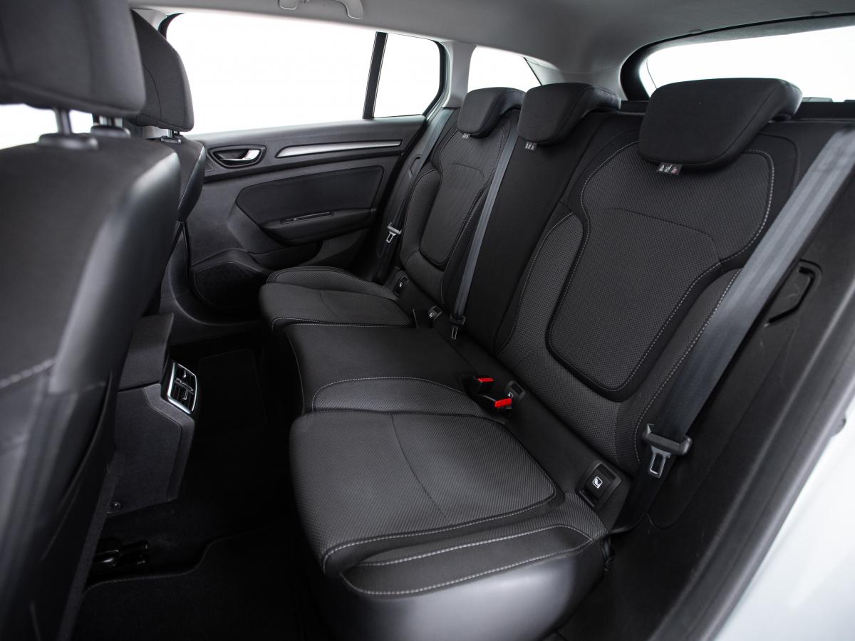 renault-megane-sport-tourer-2023-diesel-1461cc