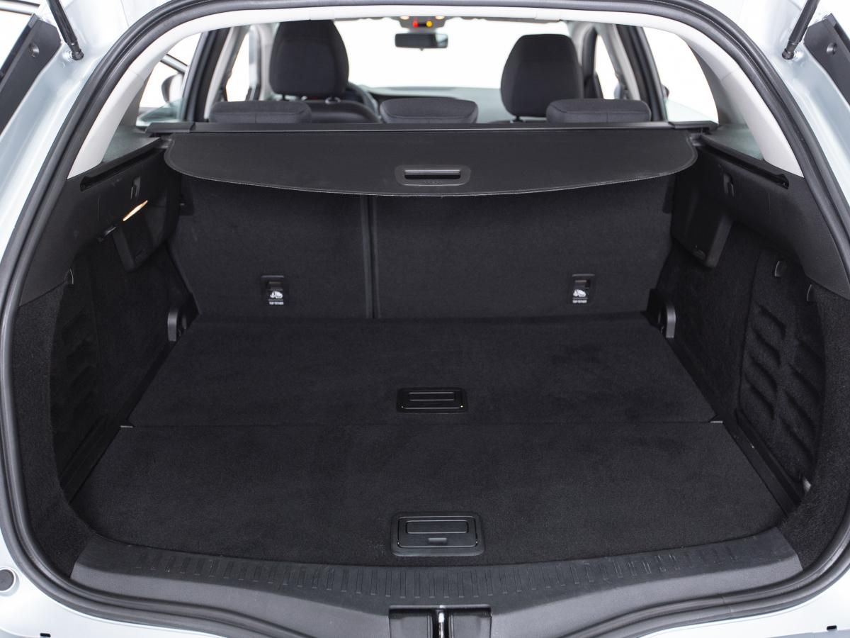 renault-megane-sport-tourer-2023-diesel-1461cc
