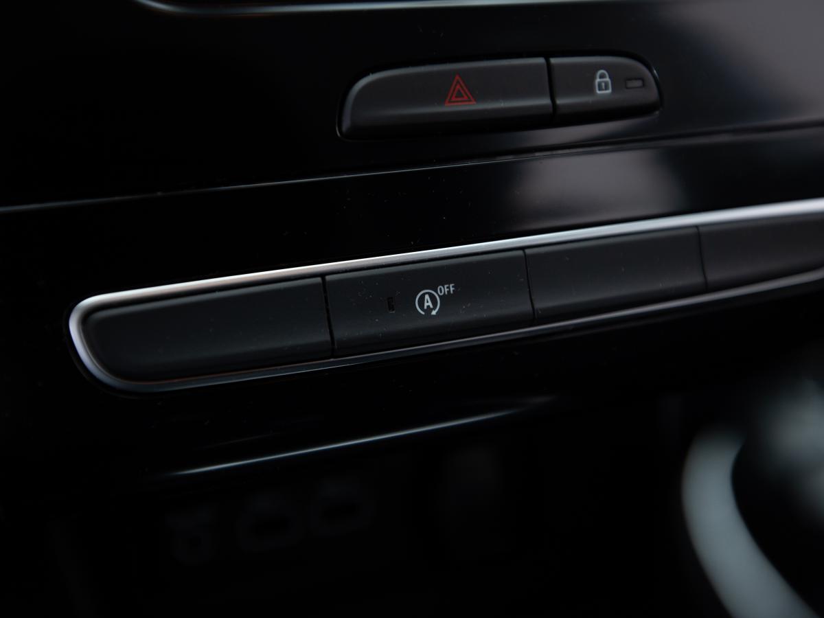 renault-megane-sport-tourer-2023-diesel-1461cc