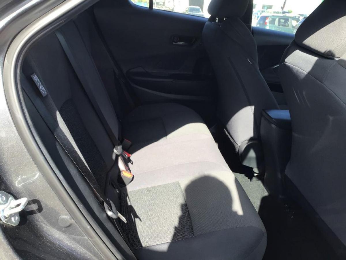 toyota-c-hr-2025-hibrido-a-gasolina-1798cc