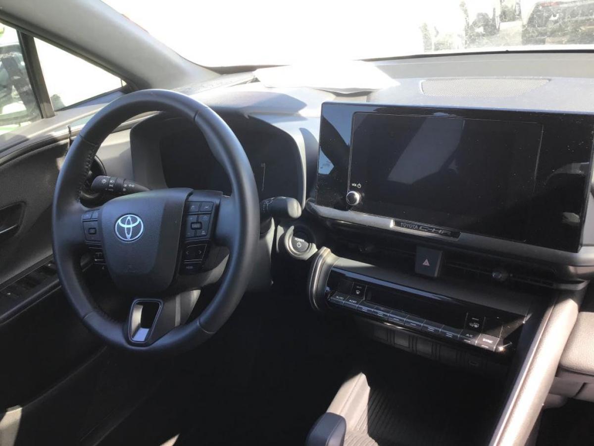 toyota-c-hr-2025-hibrido-a-gasolina-1798cc