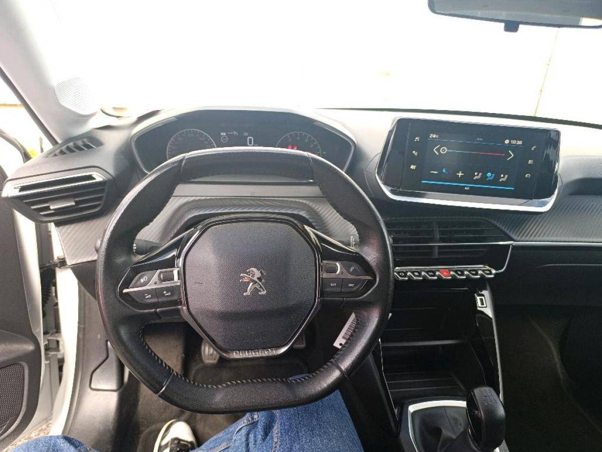 peugeot-208-2021-gasolina-1199cc