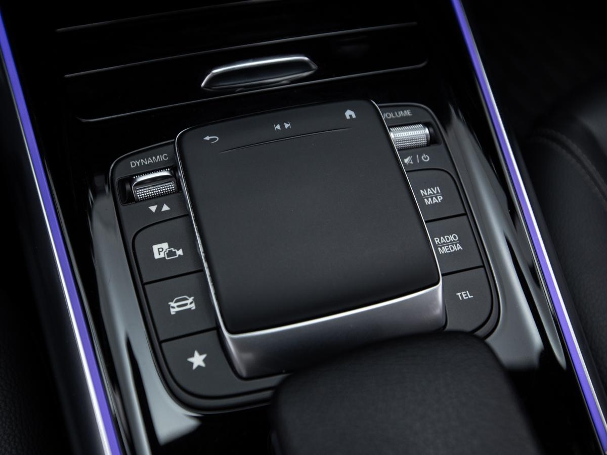 mercedes-benz-eqa-2022-eletrico-0cc