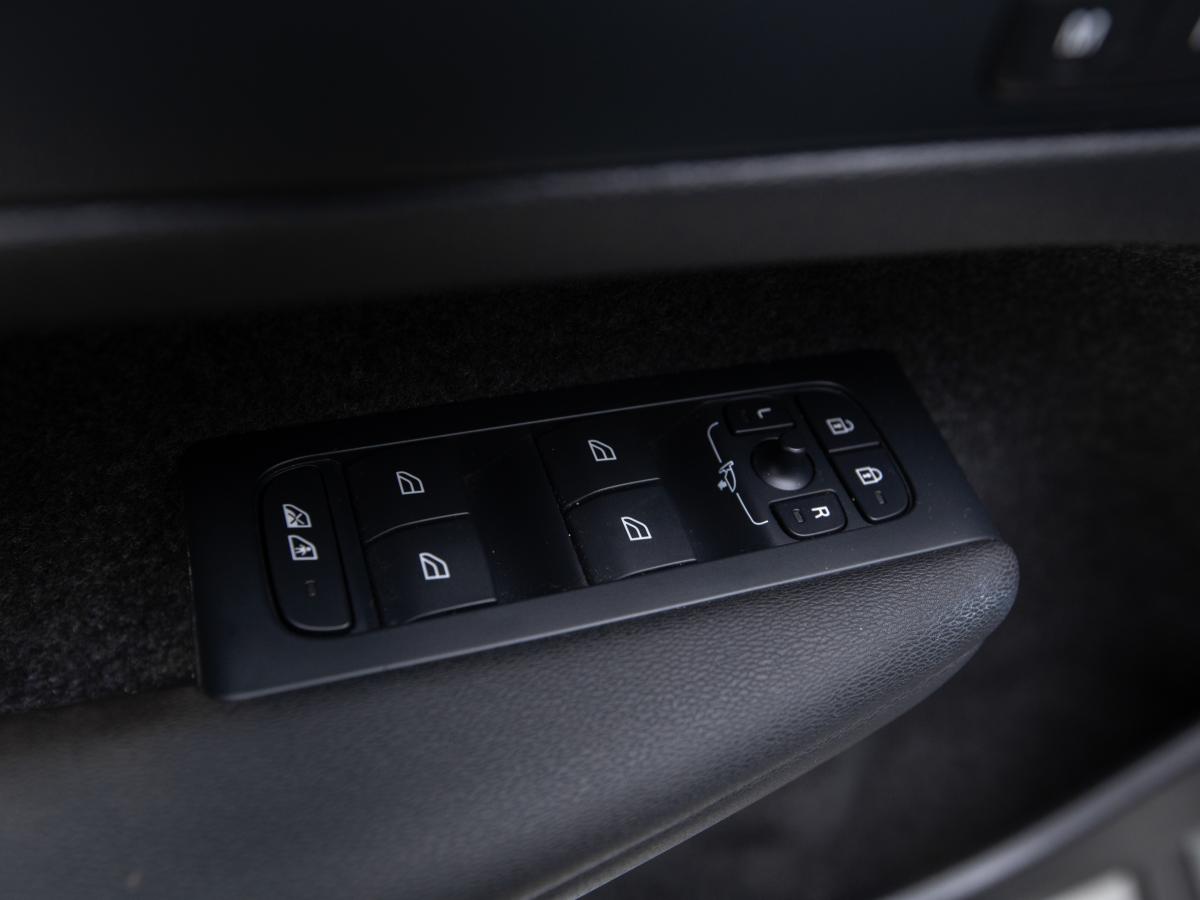 volvo-xc40-2022-eletrico-0cc